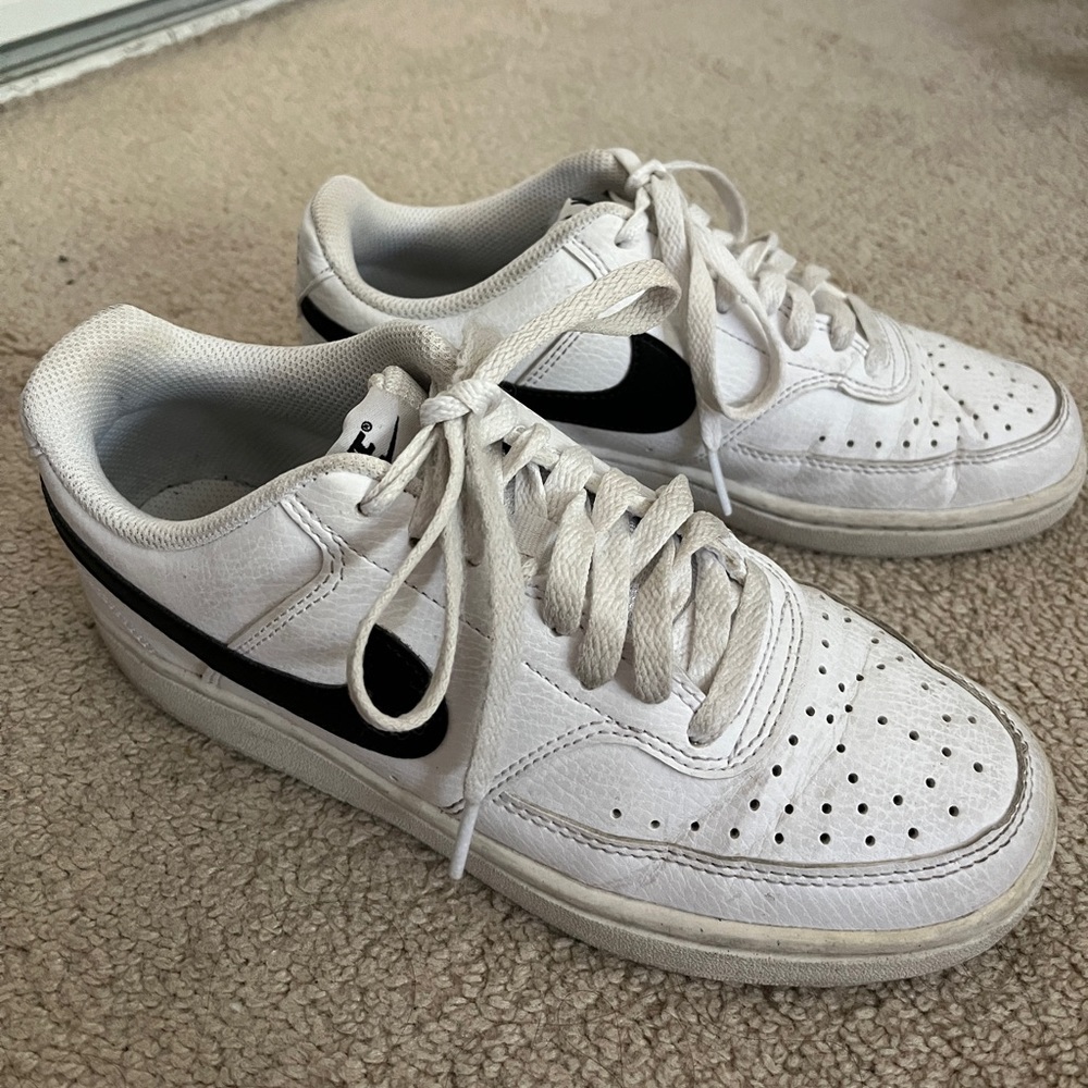 Women’s 6.5 Nike Shoes